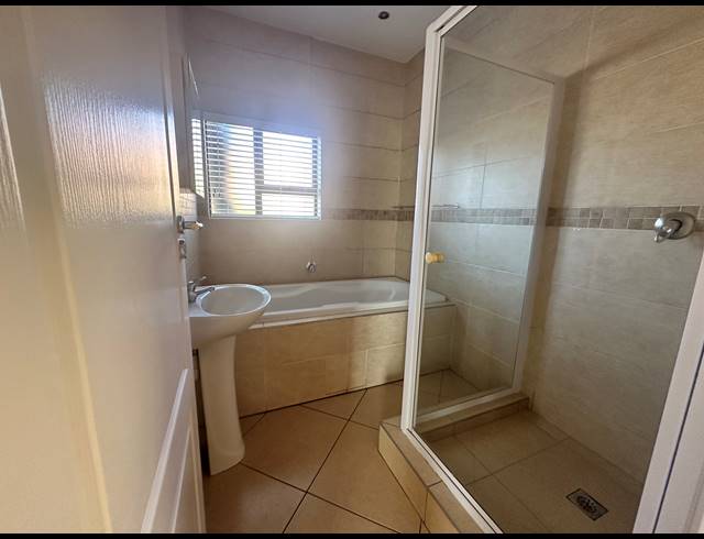 2 BEDROOM TOWNHOUSE FOR SALE IN LIEFDE EN VREDE